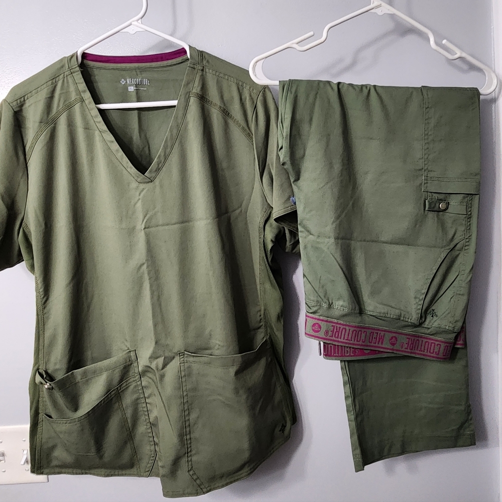 Med Couture Scrub set